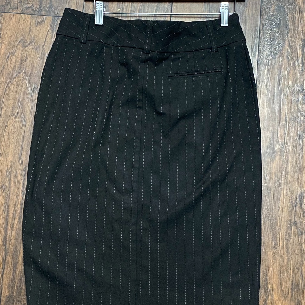 Old Navy Pinstripes Skirt - Size 8